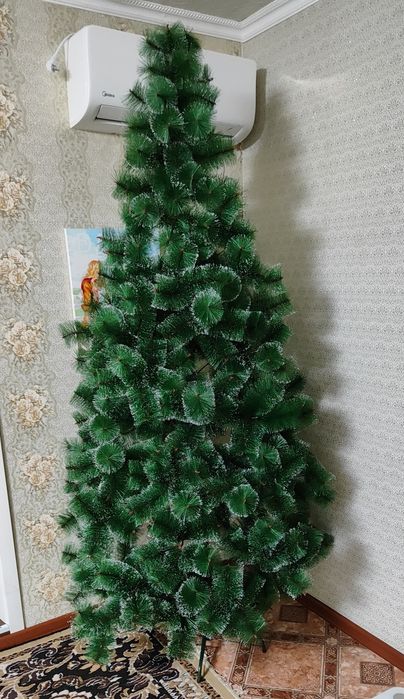 Искусственная ель