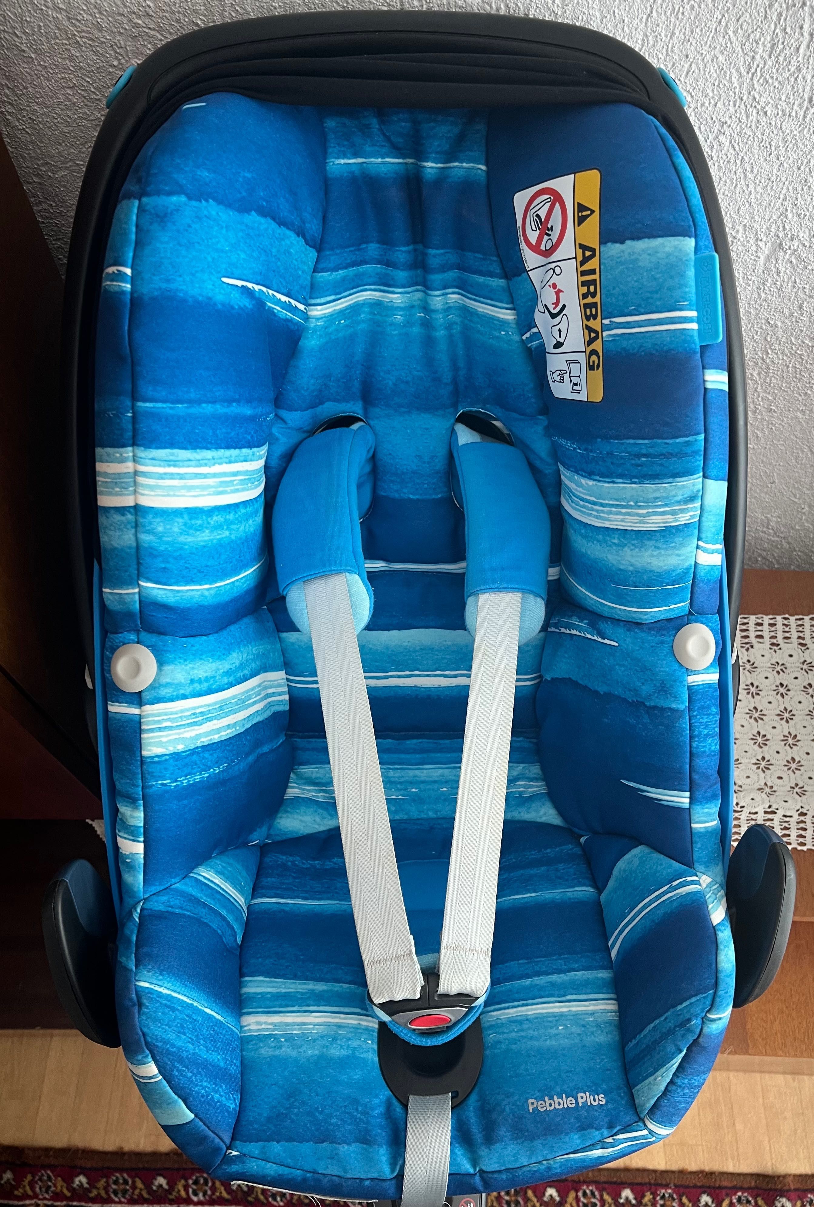 Детско столче за кола Maxi Cosi Pebble Plus + Isofix база