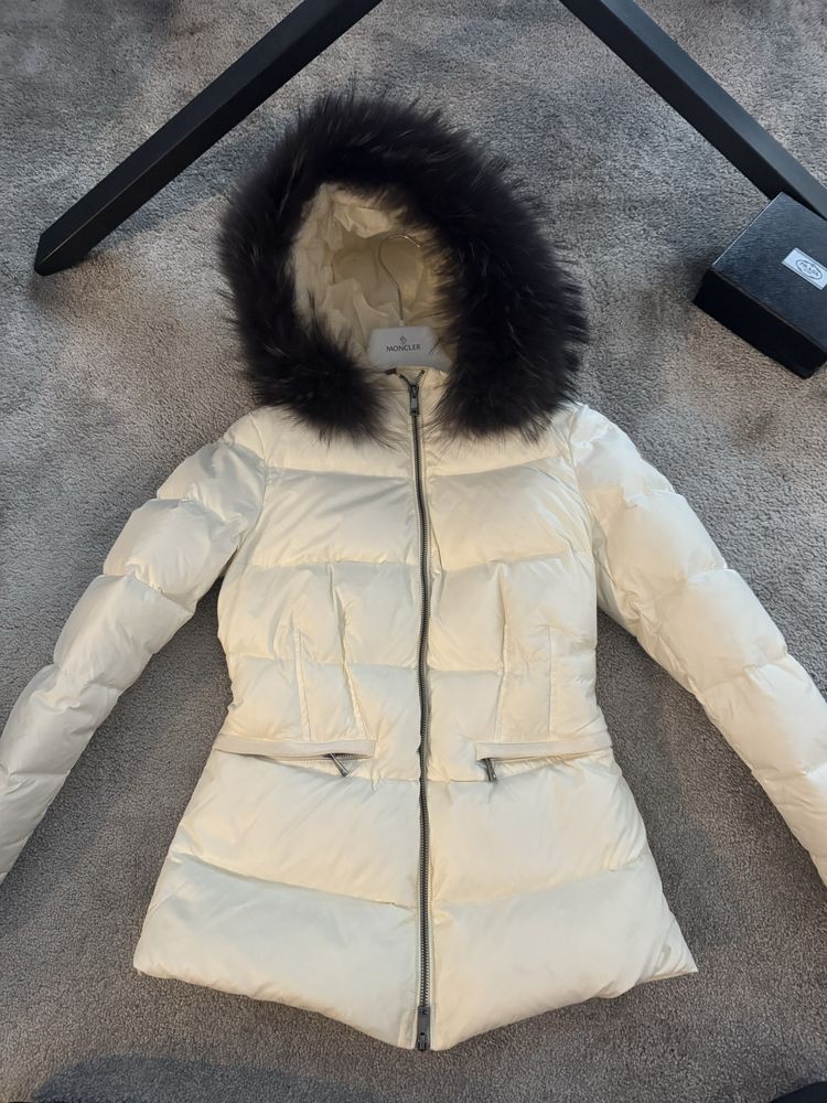 Moncler оригинално яке