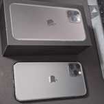 Vand Iphone 11 Pro si Apple Watch Seria 6