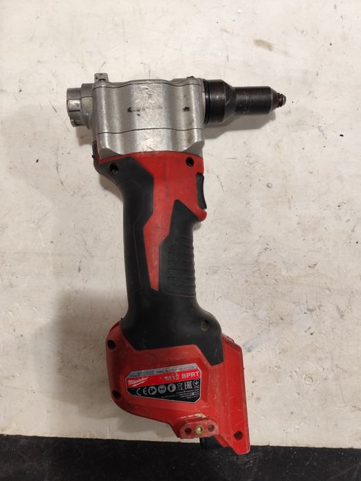 Акумулаторна нитачка Милуоки Milwaukee M12 BPRT + 4Ah