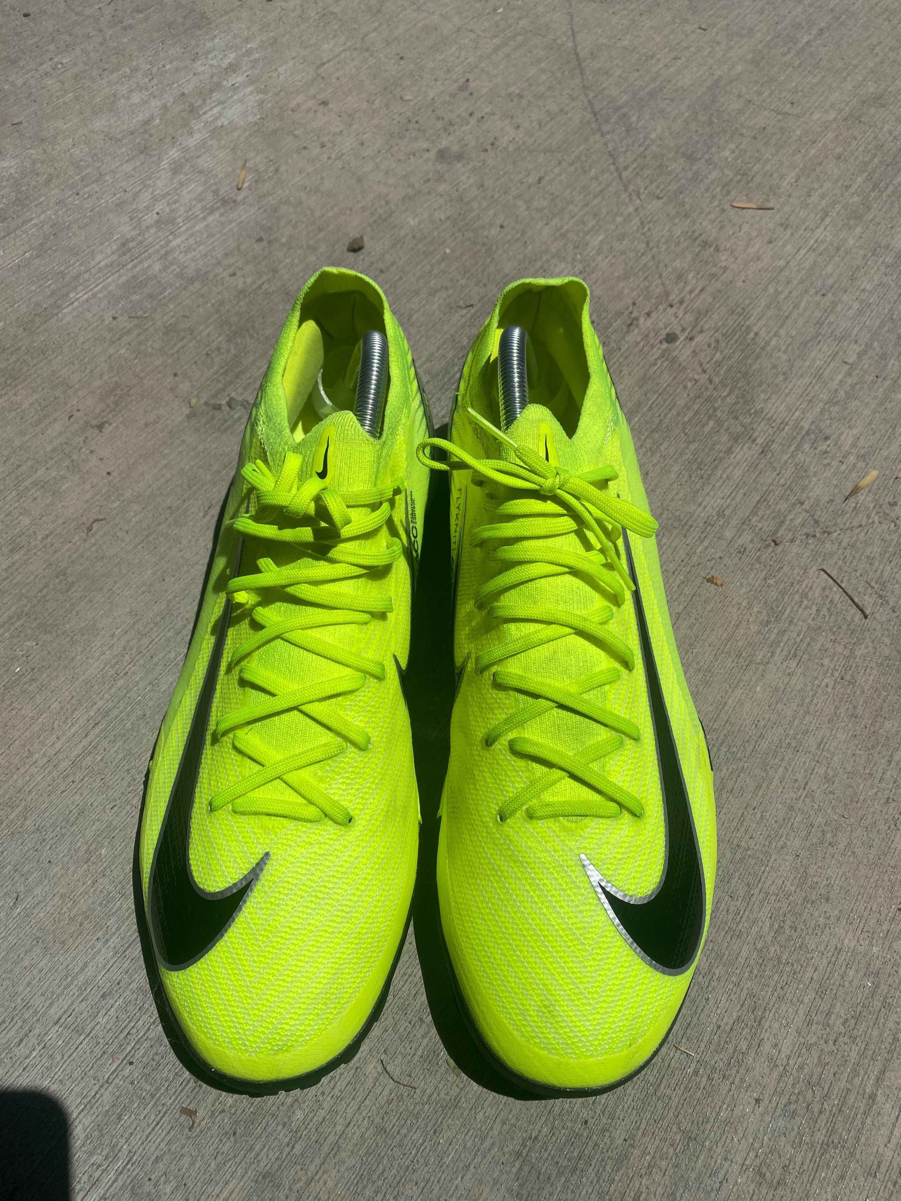 Професионални обувки за изкуствена трева Nike Mercurial Pro TF