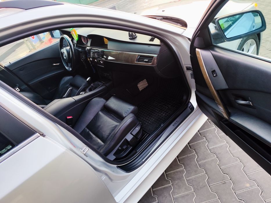 BMW E61 525D 177CP M Paket,Proprietar,Revizii la zi, întreținută