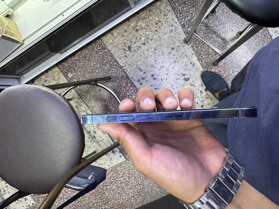 iPhone 13 pro srochna sotiladi