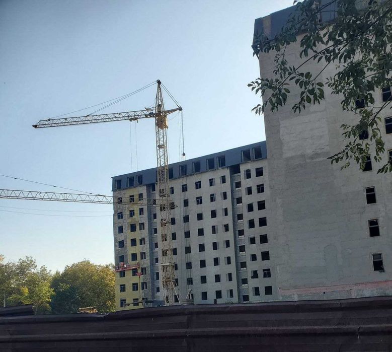 Сотилади 1 хонали\30 кв.м\новостройка