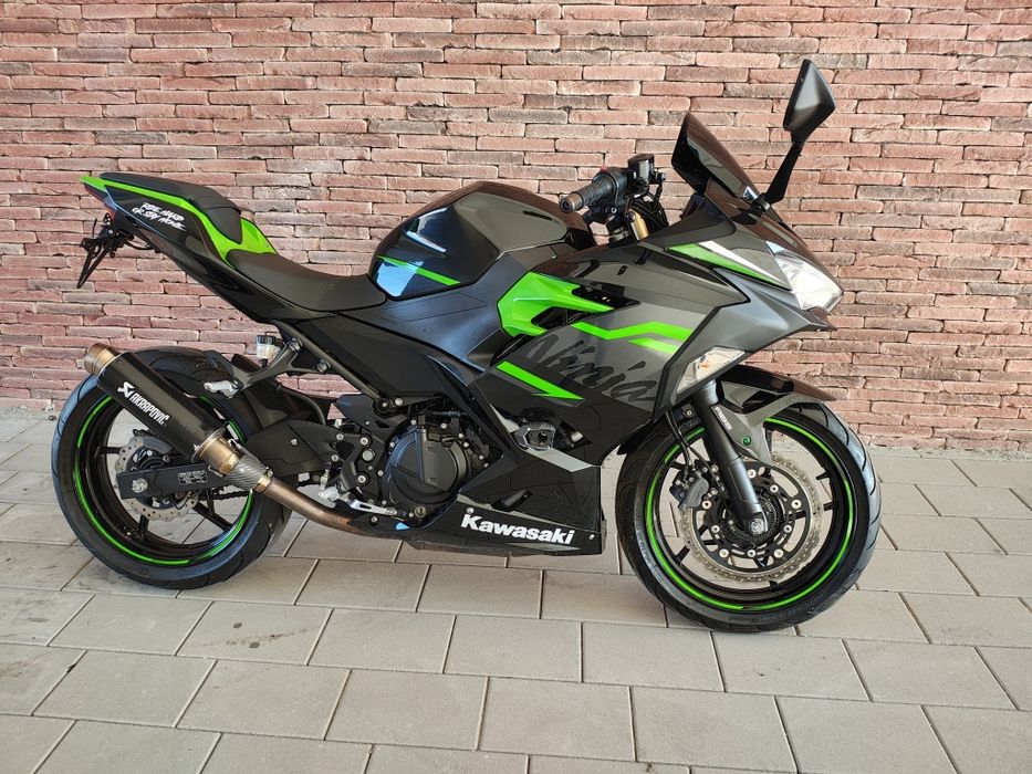 Kawasaki NINJA 400, A2 Full LED, Akrapowic