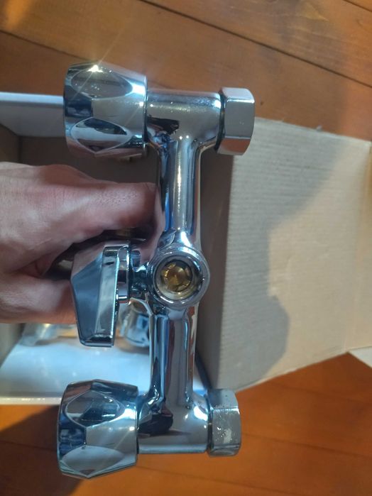 Смесител за баня/кухня Ново!!!