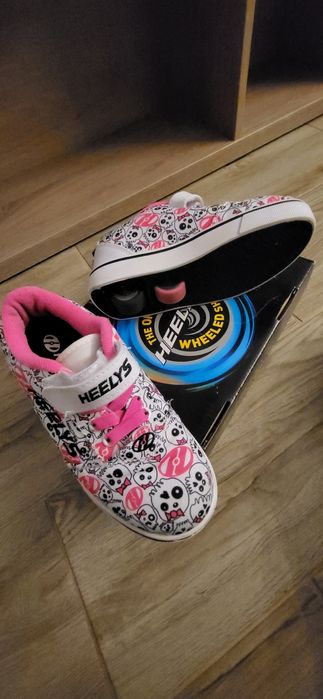 Adidasi Heelys cu roti