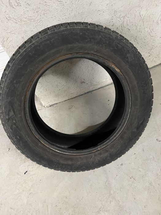 Зимни гуми 185/65/15 nokian