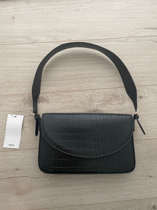 Черна малка чанта mango