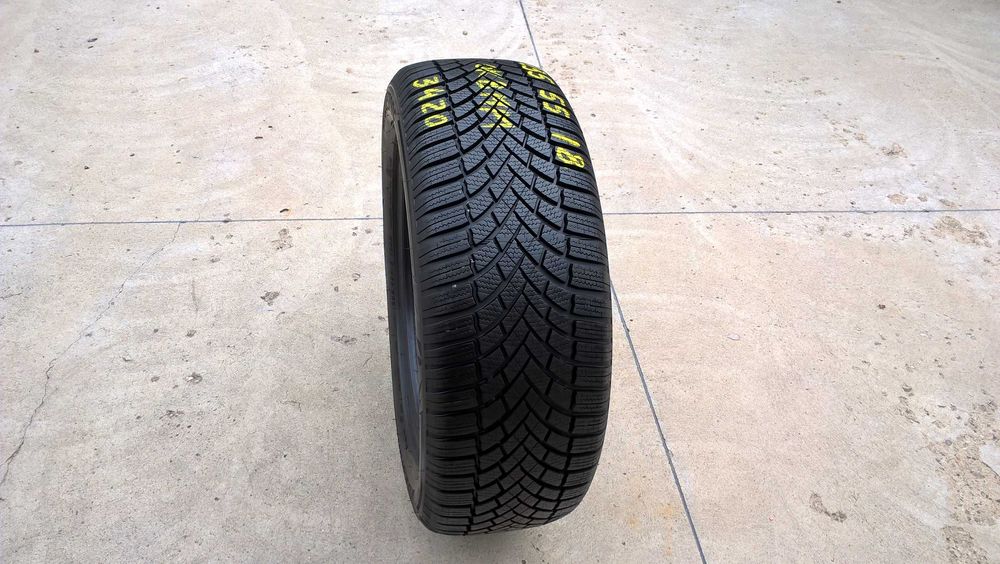 O anvelopa iarna 235 55 18 bridgestone blizzak Lm 005 cu 8 mm 3420