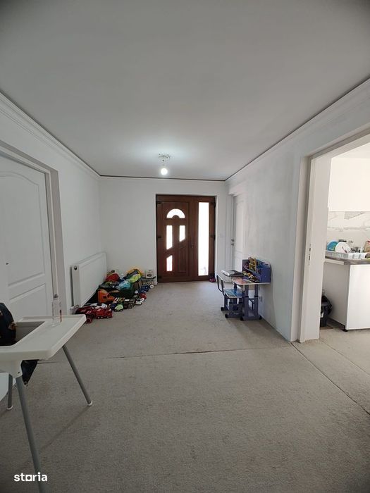 Casa zona Calugareni, sup. utila 116mp, teren