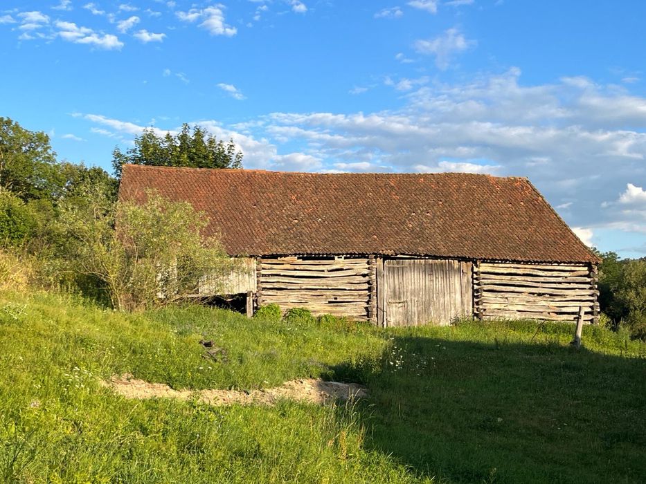 Casa sasesca de vanzare 60 km de Brasov si 20 km de Viscri  4700 mp