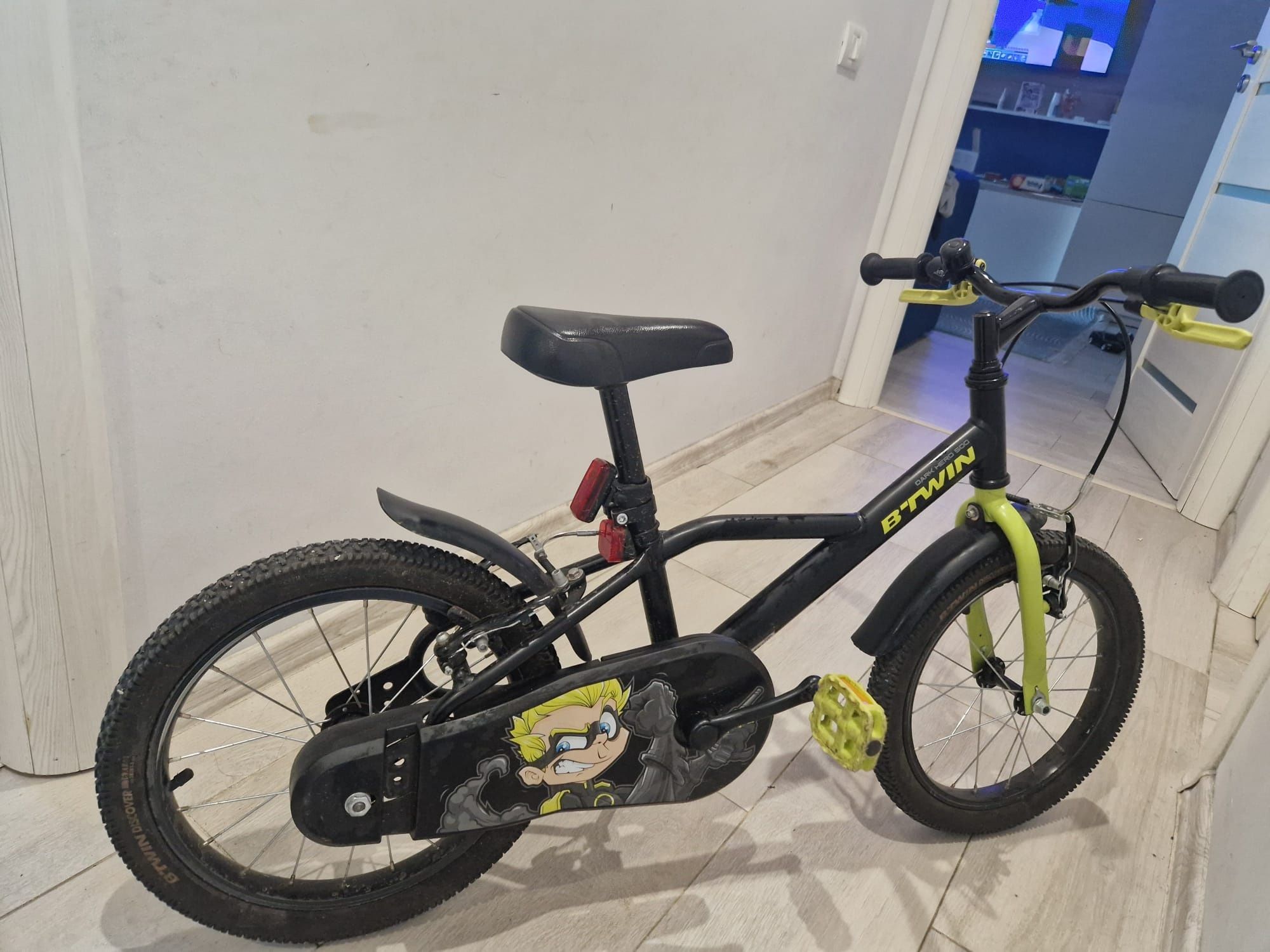 Bicicleta 16" 500 Dark Hero Copii 4-6 ani