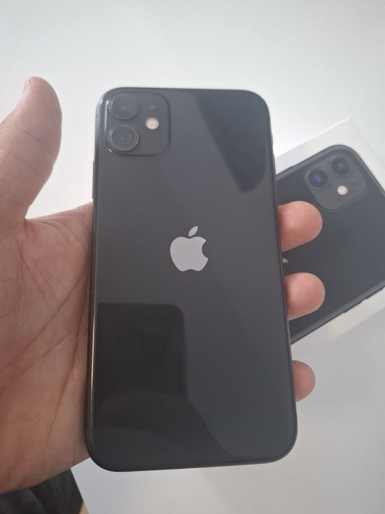 Iphone 11 64GB  + подарък