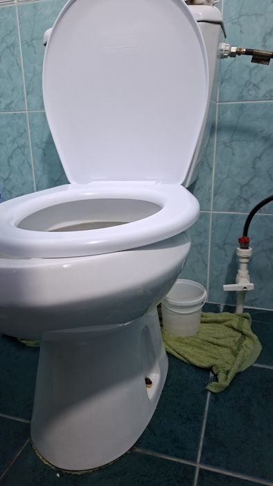 Продам б/у унитаз