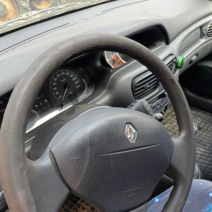 Vând Renault-Megane