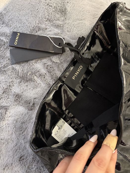 Дамски латексов клин Pinko