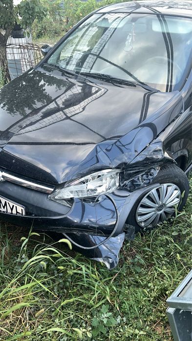 Opel corsa avariat 1.2 benzina