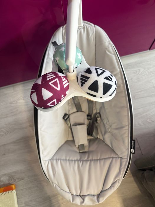 Електрическа бебешка люлка mamaRoo 5.0, сива