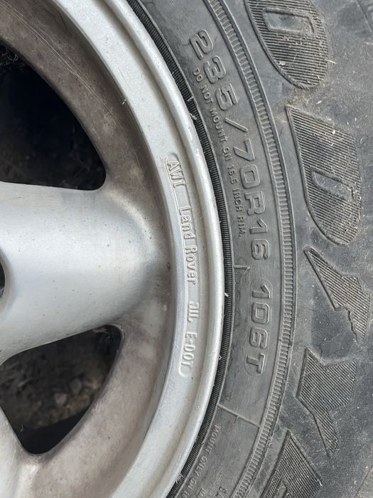 Оригинални джанти + гуми Land Rover 235/70 R16