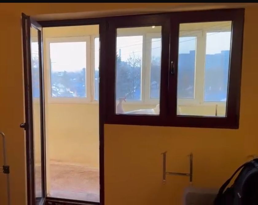 De vanzare geam termopan cu usa