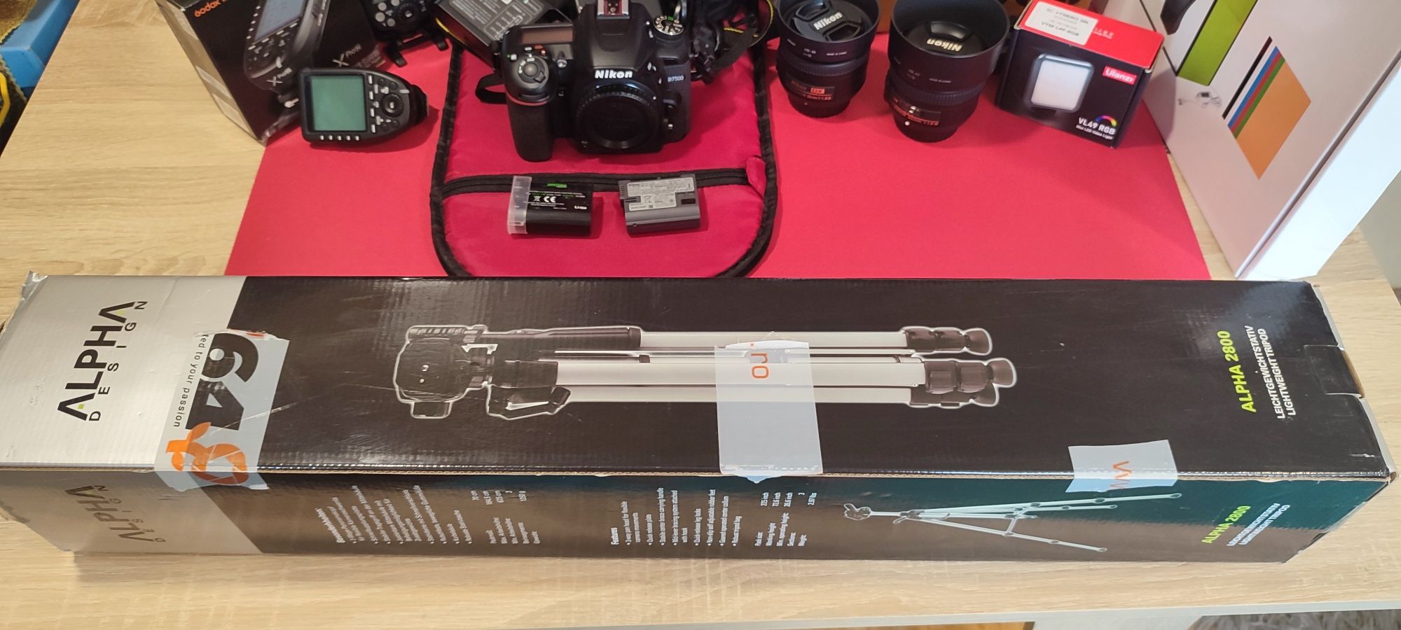 Kit complet Nikon D7500 în garanție