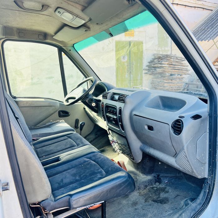 Dezmebrez,Vand ,Renault Master 2003 !ambreaj defect!