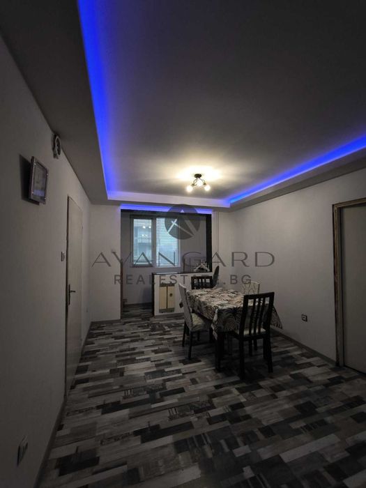 Продава се Многостаен апартамент в Пловдив, Център - 100 кв.м за 1989 €/кв.м - Снимка #2