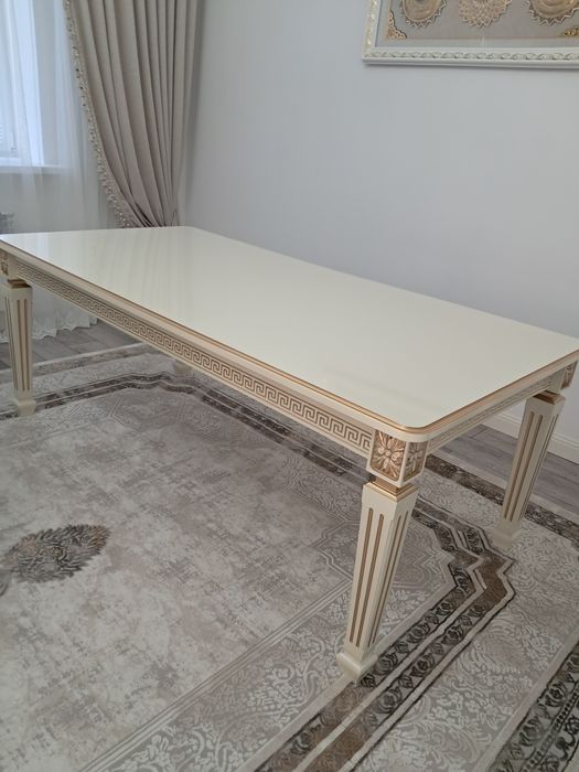 Стол новый размер ширина 1м,длина2,50