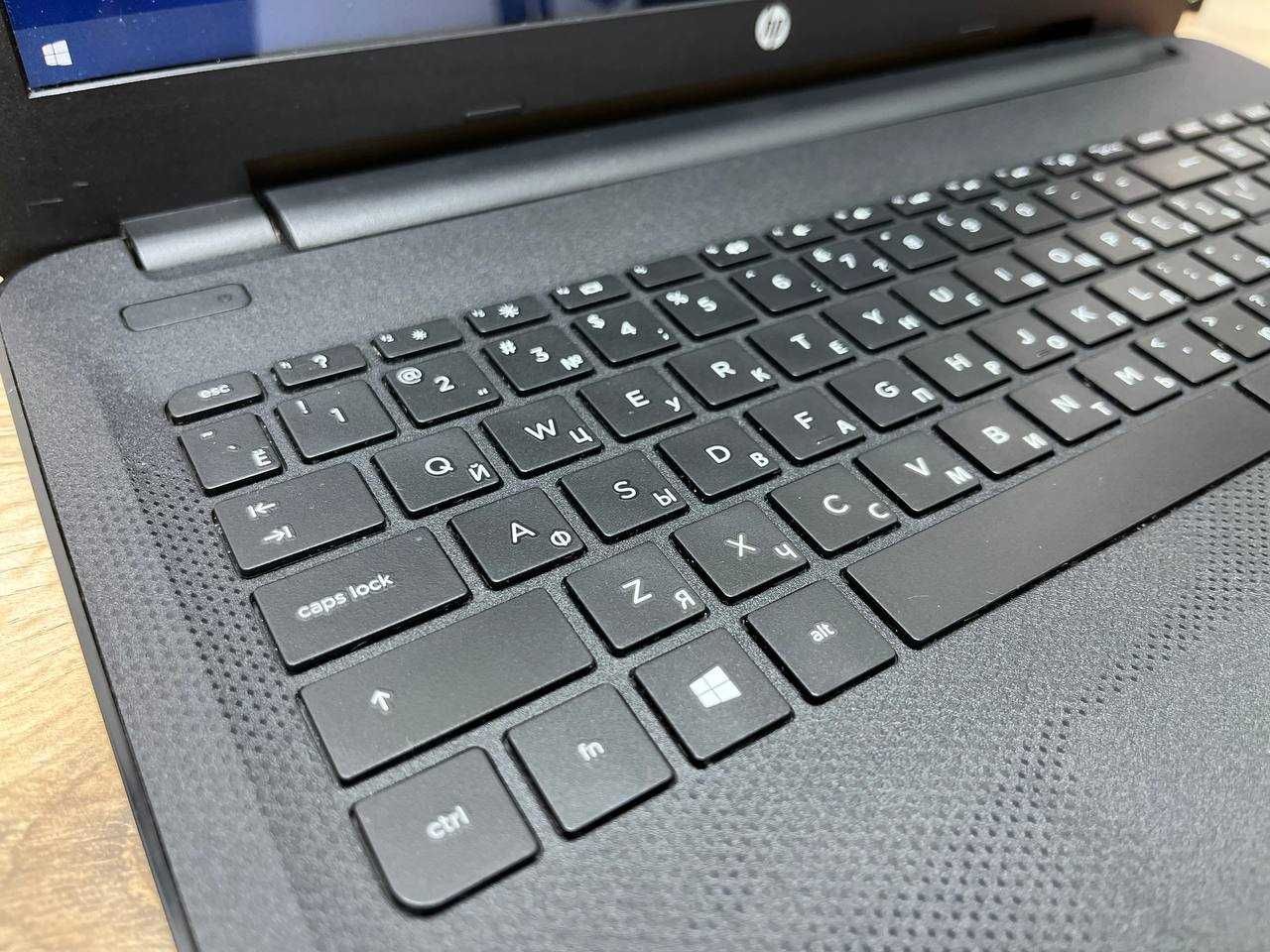 HP 15 Core i3/Озу 8/SSd 256/В Идельном состояние Для офиса и учебы