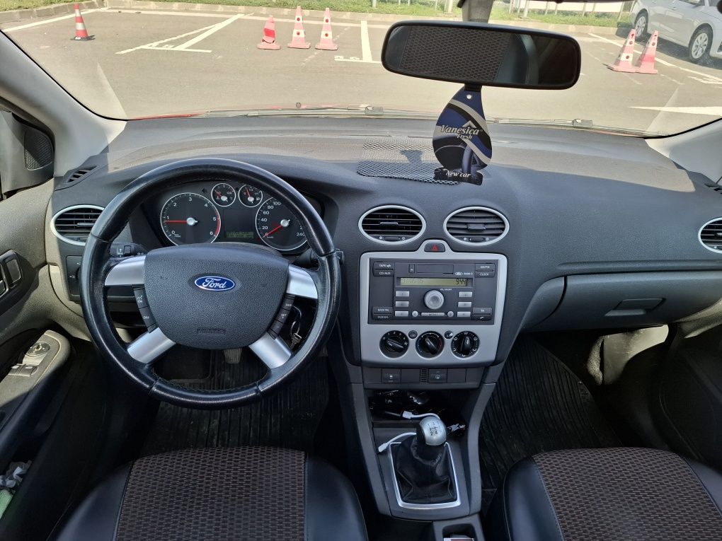 Vând Ford Focus 1.6 tdci