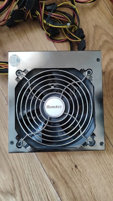 Продам блок питания Huntkey 550w