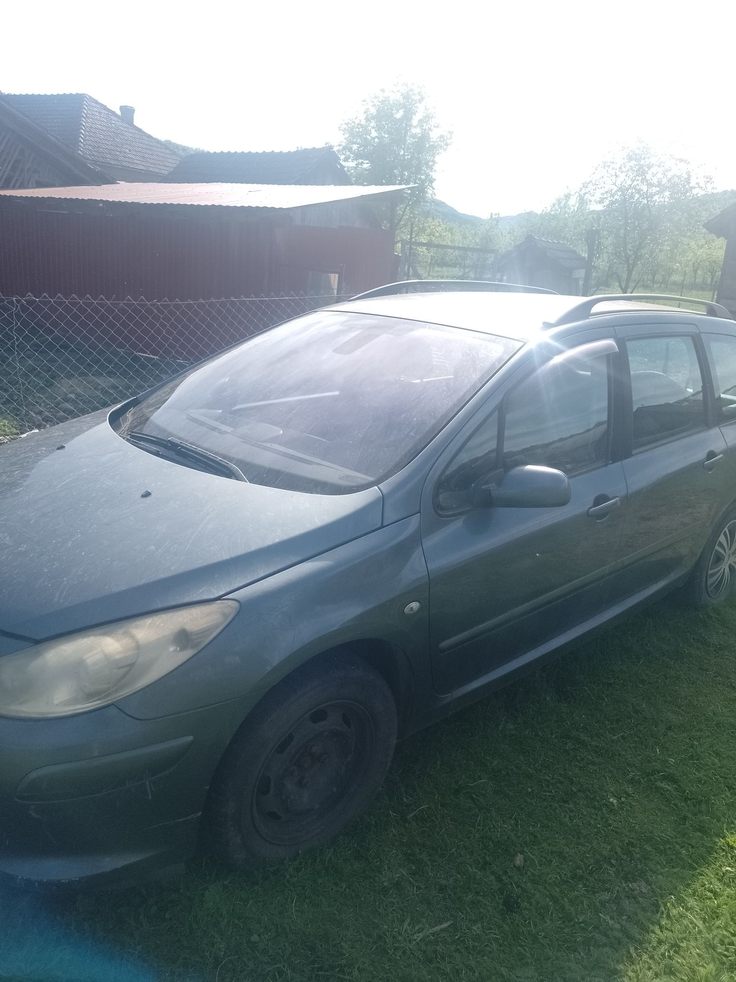 Peugeot 307 1,6hdi pentru reparat sau dezmembrat