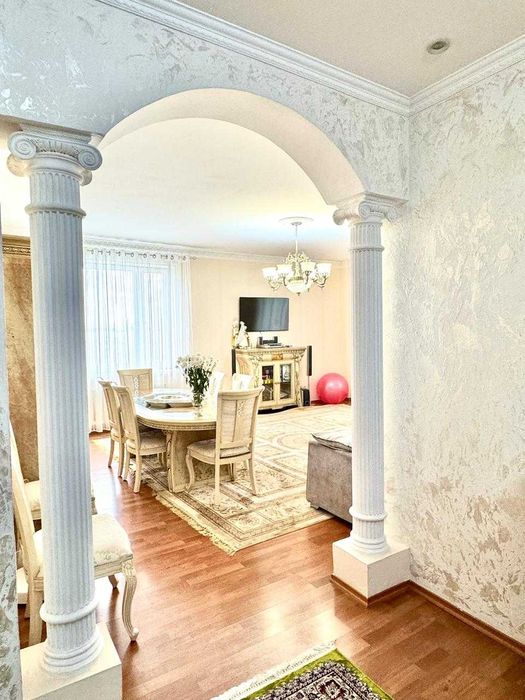 4-к Продам в центре!  Кенесары/Сарыарка