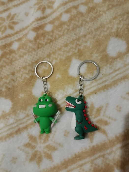 Отдам даром брелочки.