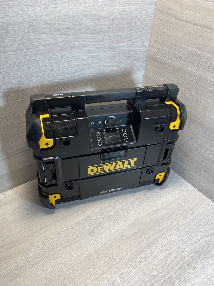 Radio dewalt DEST1-810979-Gb