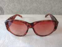 Солнцезащитные очки женские по 500 тенге, браслетик 200 т, заколка 200