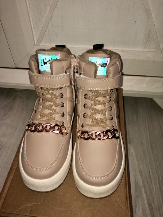 Новые. Зимние теплые и стильные ботинки. Шерсть