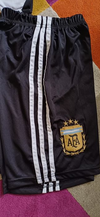 Детски футболен екип