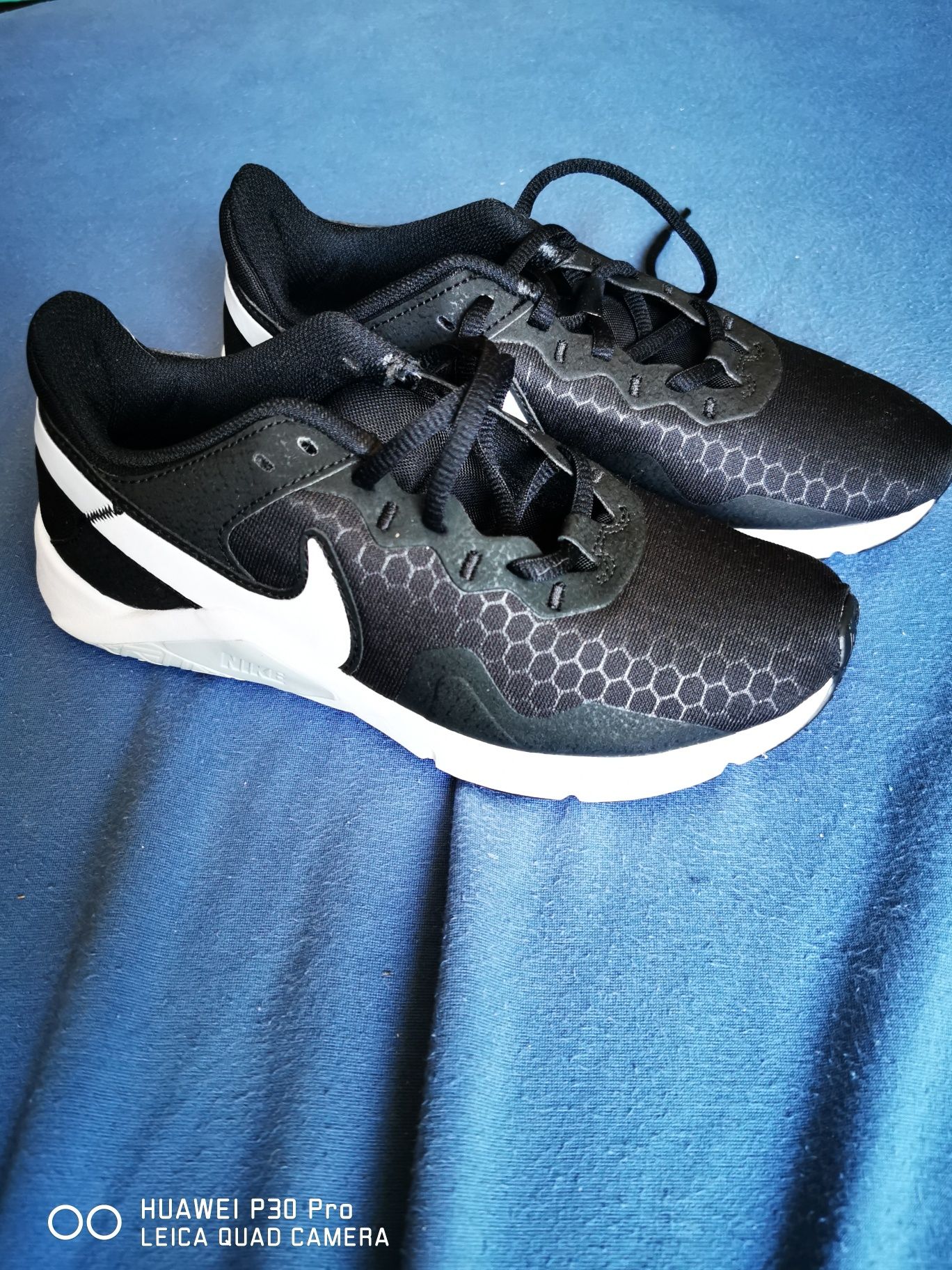 Дамски маратонки Nike