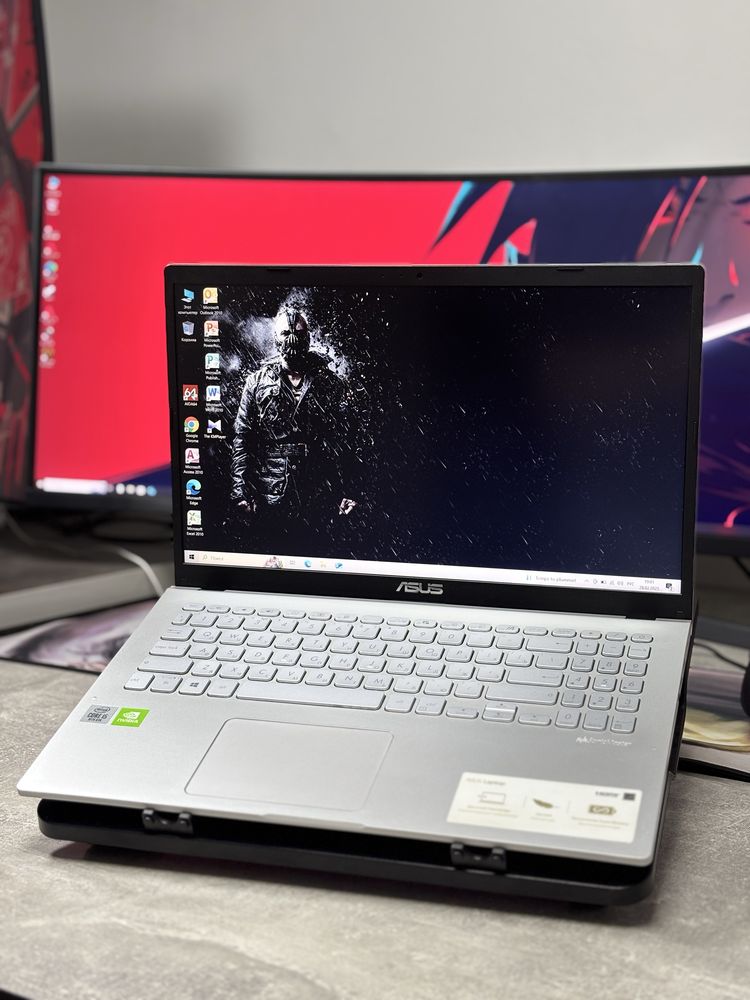 Asus /core i5-1035G1 /Ozy 12 /SSD 256 /Gforge MX110