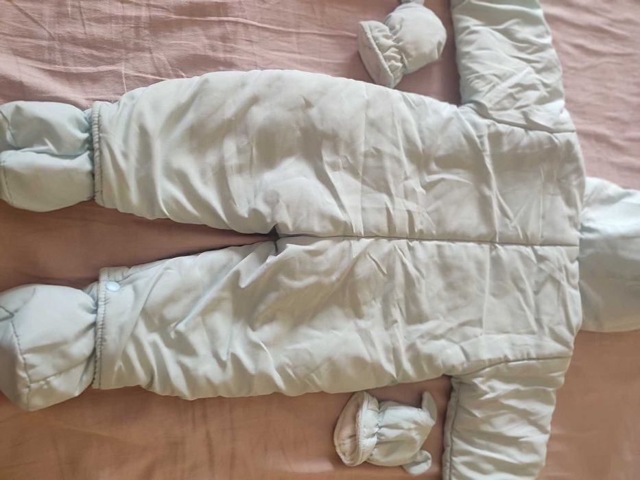 Детски грайки скафандър