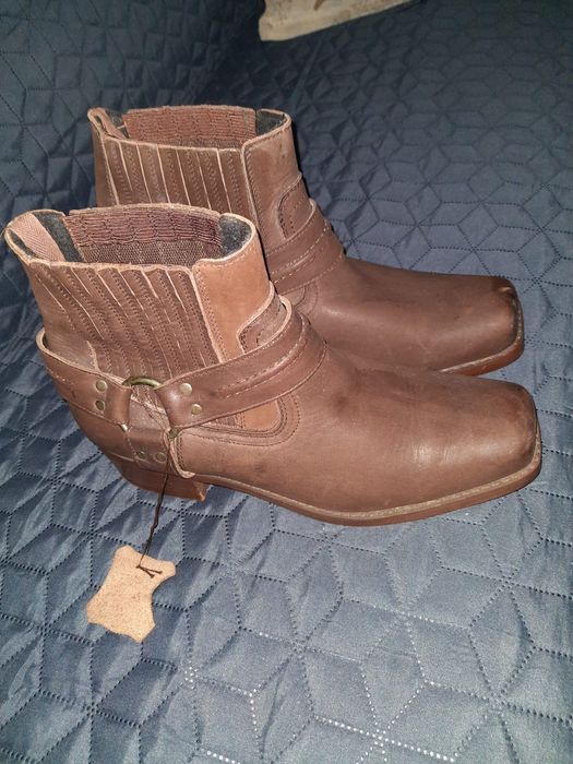 Vând cizme barbati clujana