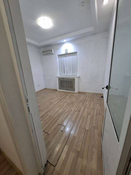 Под офис 108м² 5 кабинетов вход со двора