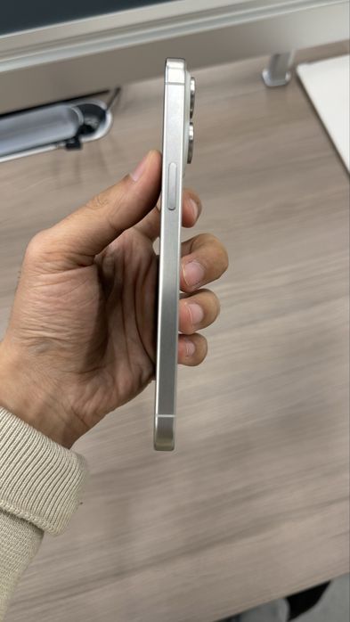 Iphone 15 pro max 256 gb white