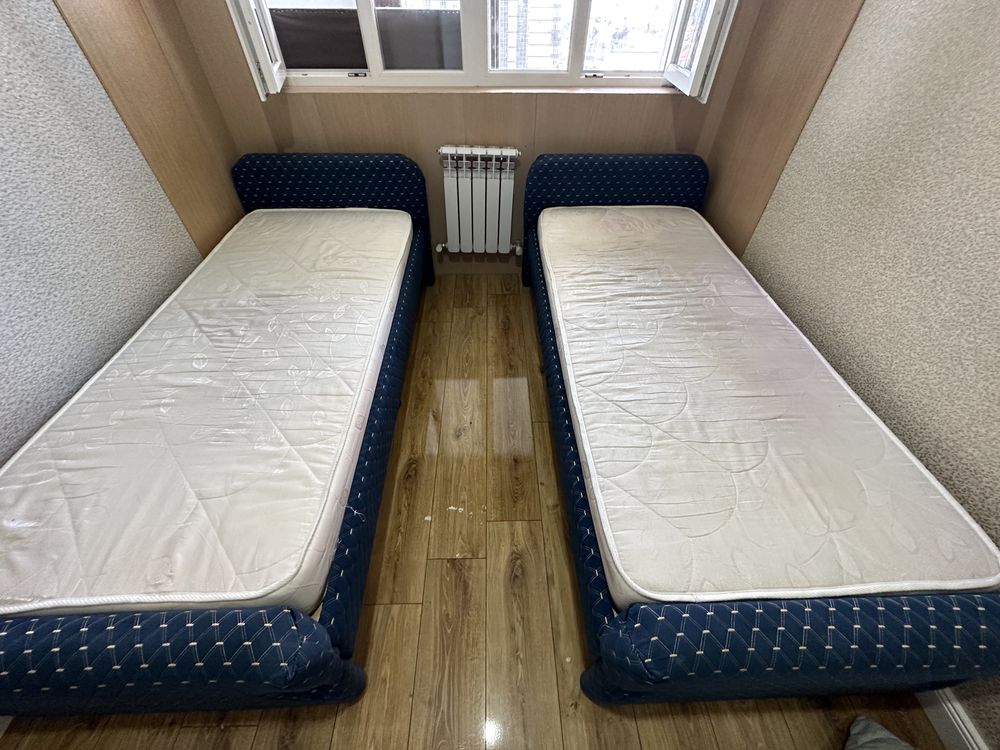Кровати с матрасами