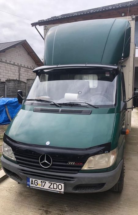 Vând Mercedes-Benz Sprinter, an fabricație 2003, motor 2.2 CDI – 109cp