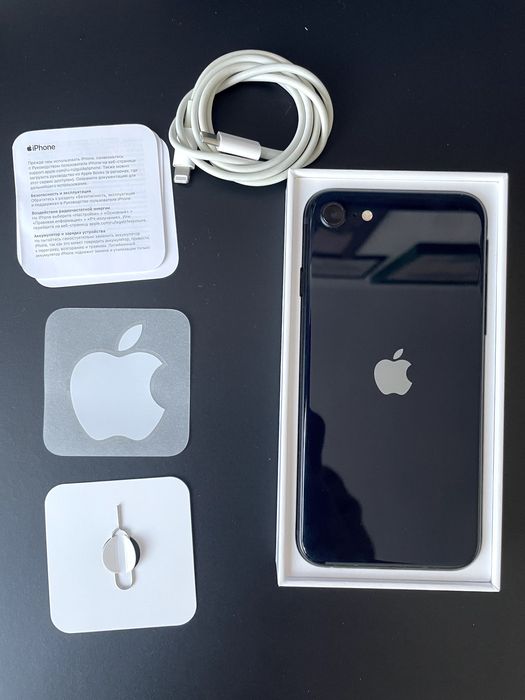 iPhone SE (Gen. 3, 2022) 64GB, Midnight, 84% sănătate baterie