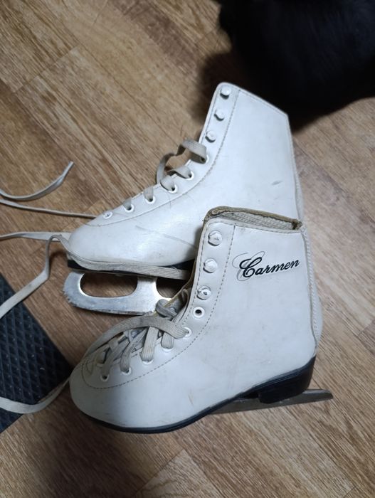 Продам детские коньки